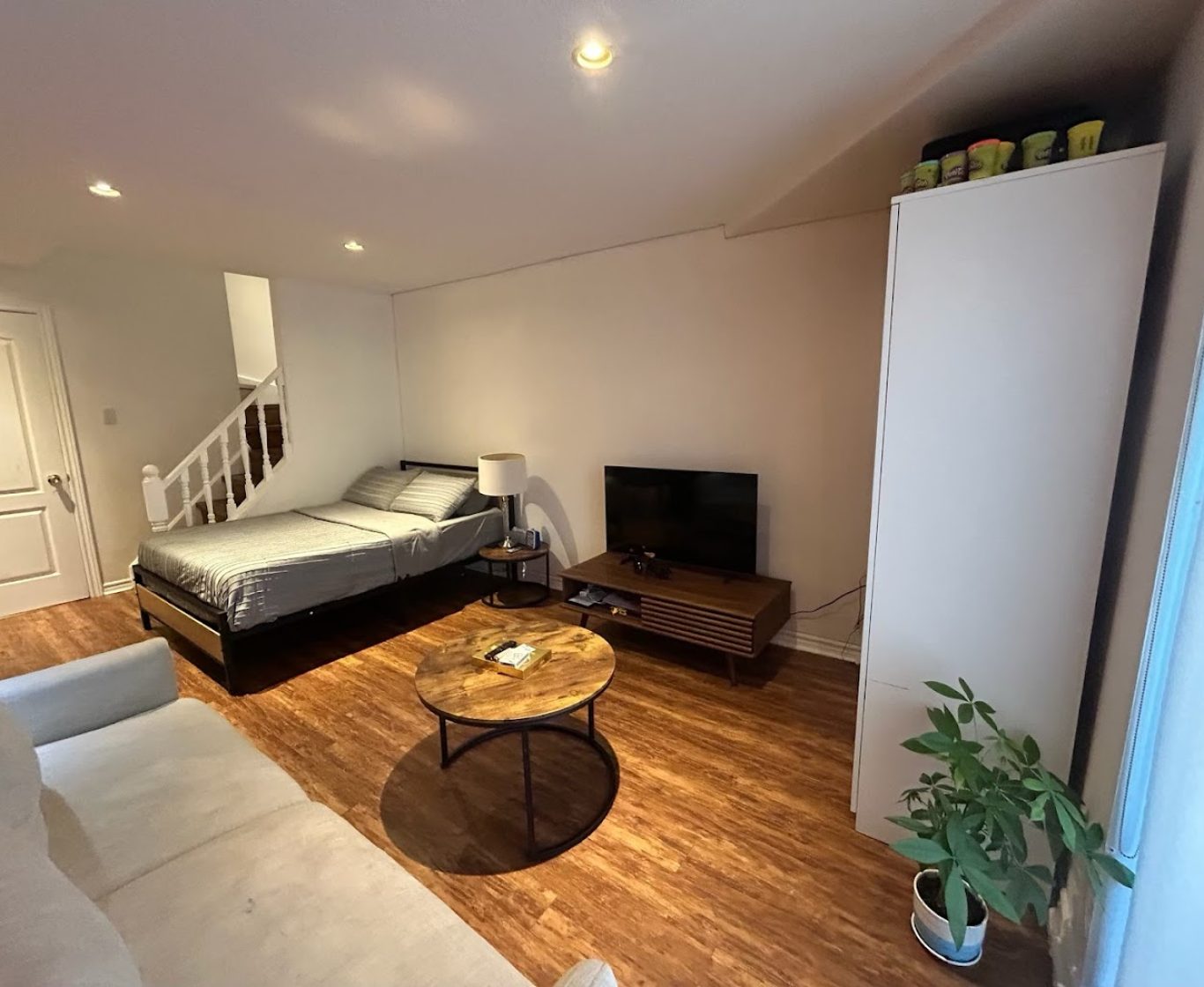 Eco-friendly house cleaning services by Apex Home Cleaning in Toronto, ON.