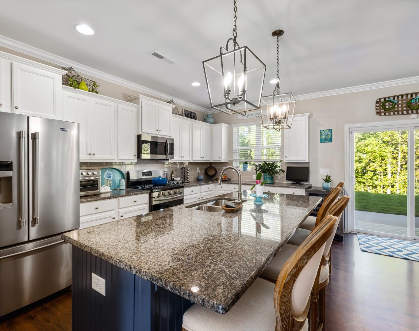 House cleaning company in Mississauga, ON by LuxeMaids​