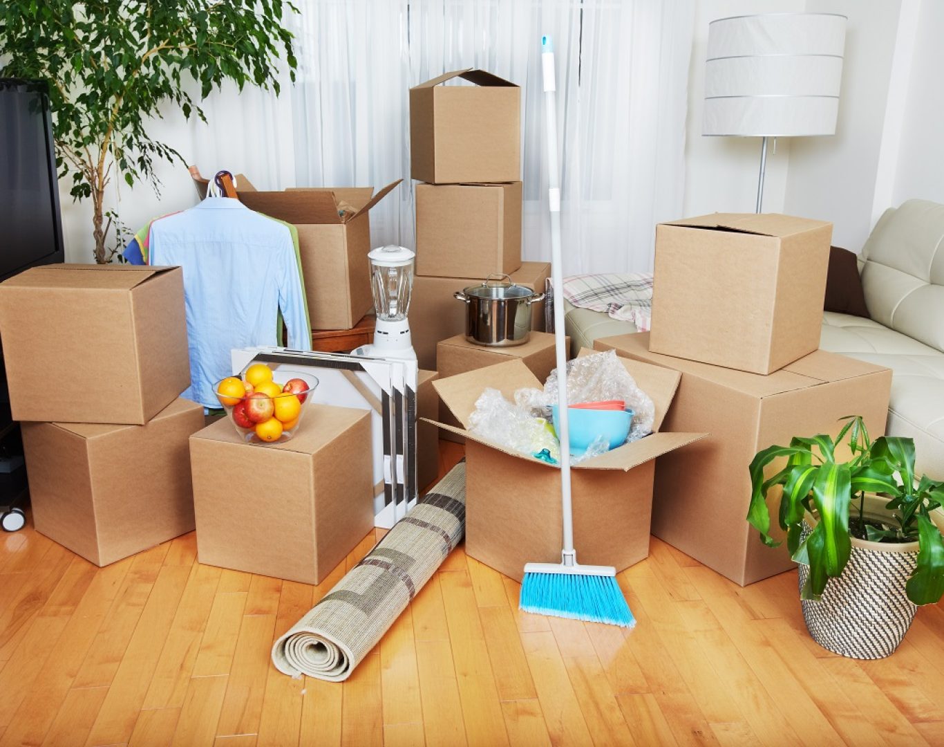 Reliable move in/out cleaning services near me in Toronto, ON by LuxeMaids