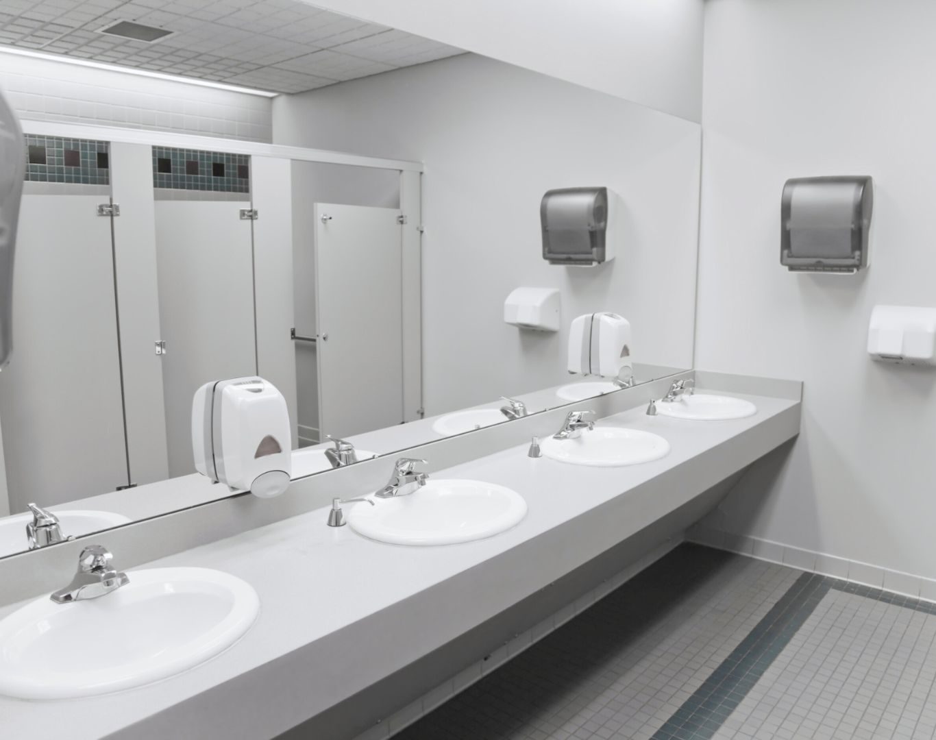Reliable commercial cleaning services in Brampton, ON tailored for retail and office spaces